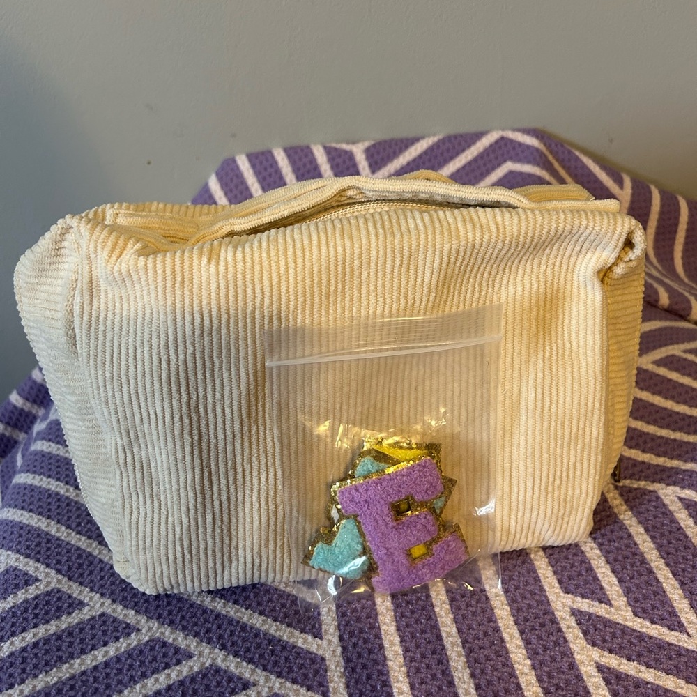 New in bag, cosmetic and skincare bag grate for traveling or just keeping